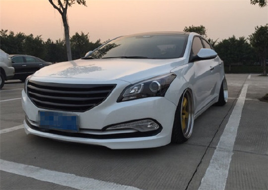 不一样的姿态 现代名图改装accuair气动避震打造极限低趴