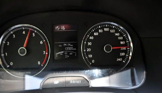 时速200公里撞车后,活下来的几率是多少?