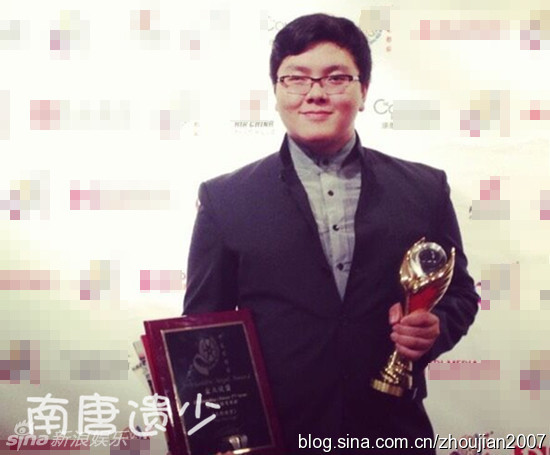 唐国强的儿子身材壮硕