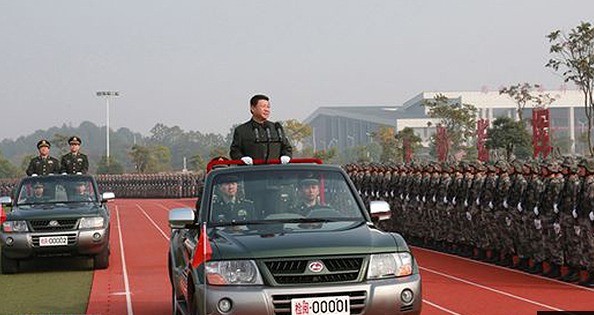 朝鲜坐奔驰印度开萌车 各国阅兵车大盘点
