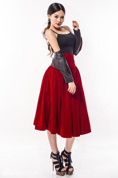 周薇,毕业于湖南大学新闻传播学院与影视艺术学院播音主持专业,她曾是