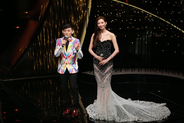 新浪娱乐讯 第52届金马奖颁奖典礼于11月21日在台湾举行,主持人林志玲