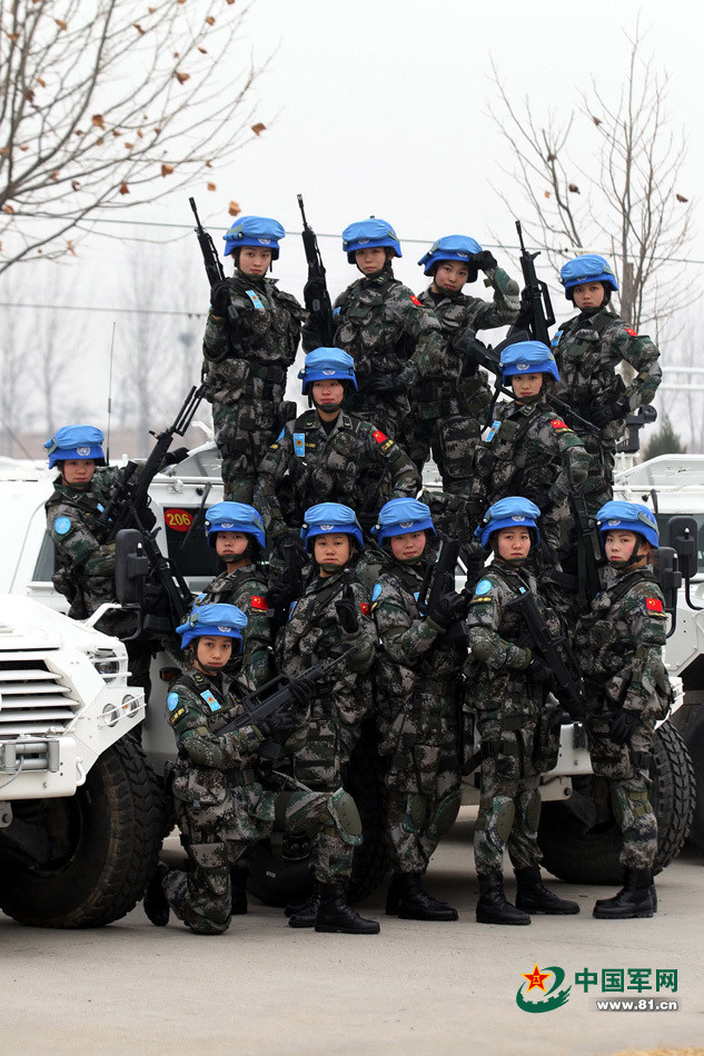 中国首支维和精锐女兵班亮相,身着全套新式护具!
