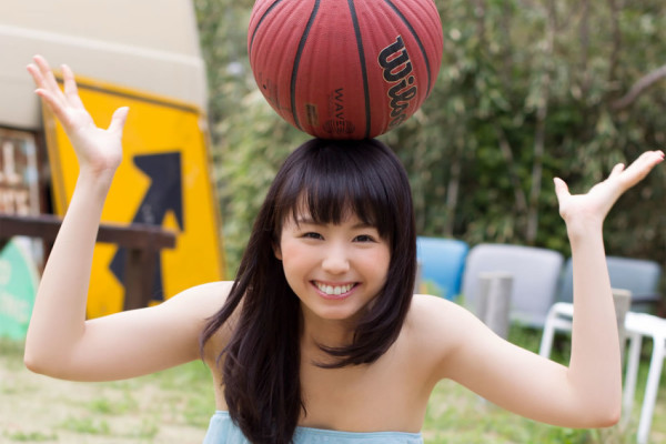 日本可爱少女兔牙萌萌哒
