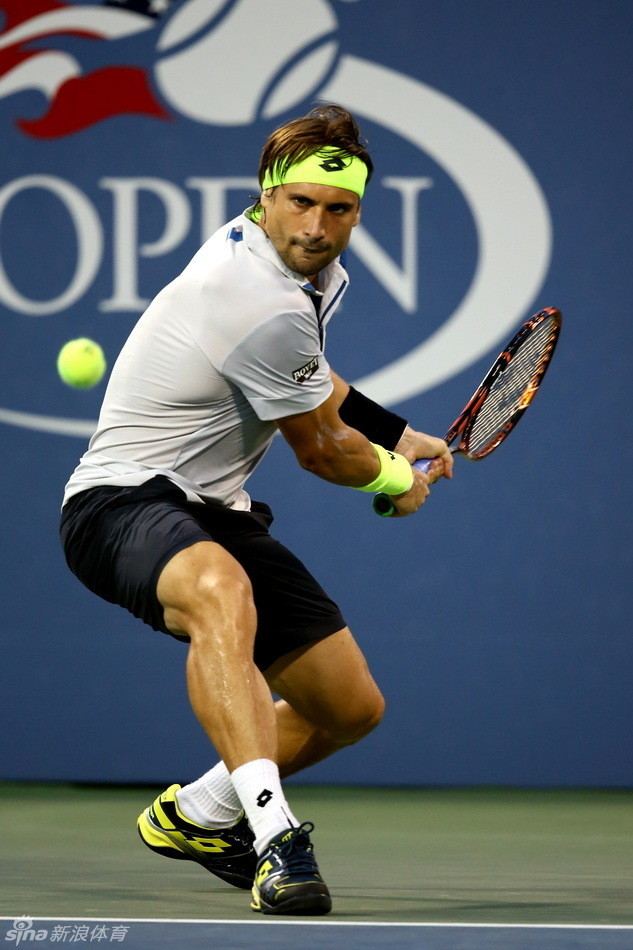 在上半区男单第三轮较量中,8号种子纳达尔迎来了意大利名将弗格尼尼的