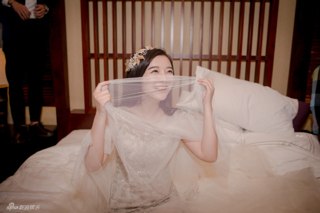 与圈外女友吴雅婷在三亚举行婚礼,苏醒,张远,吉杰等同届快男当伴郎