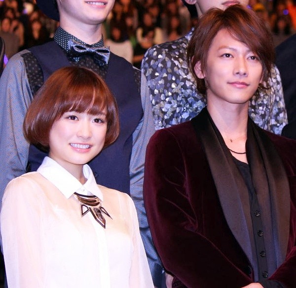 展开全部 剧照   1,《她爱上了我的谎》是佐藤健第一次挑战真正意义的