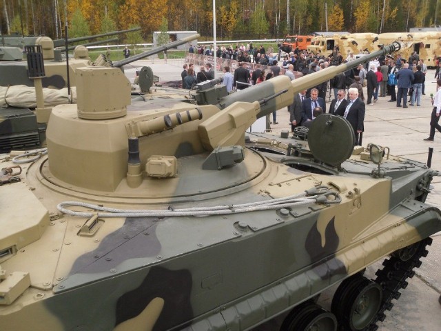 俄军工大改bmp-3步兵战车 换上57毫米无人炮塔