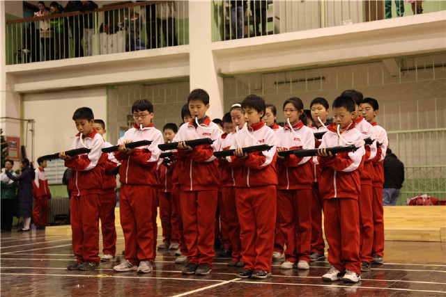 年,前身为"清华大学附设工农速成中学";1957年,改为"北京市104中学"