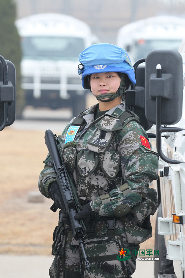 中国首支维和精锐女兵班亮相,身着全套新式护具!